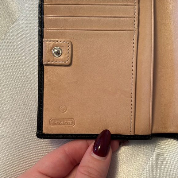 Black Coach Wallet - Good condition - Picture 6 of 14